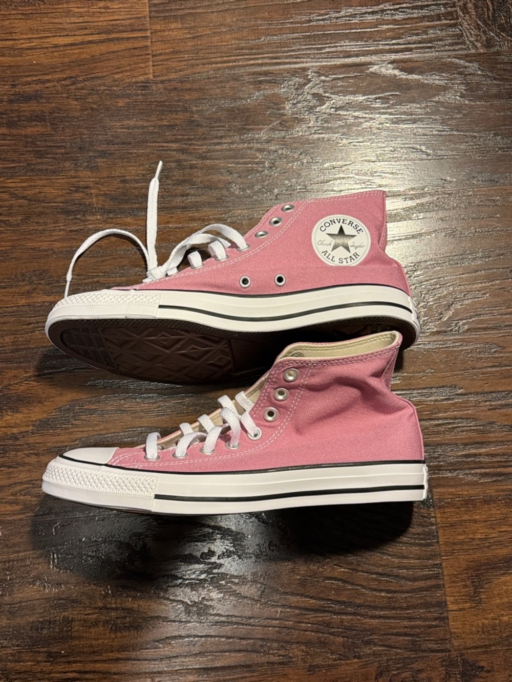Converse NEW IN 📦 BOX Pink 🌸 High-Top Sneakers - 2 Sizes Available 8.5 or 9.5 - Picture 7 of 11